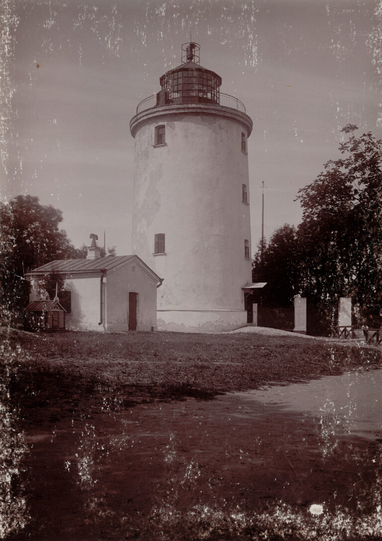 Suurupi Lighthouse