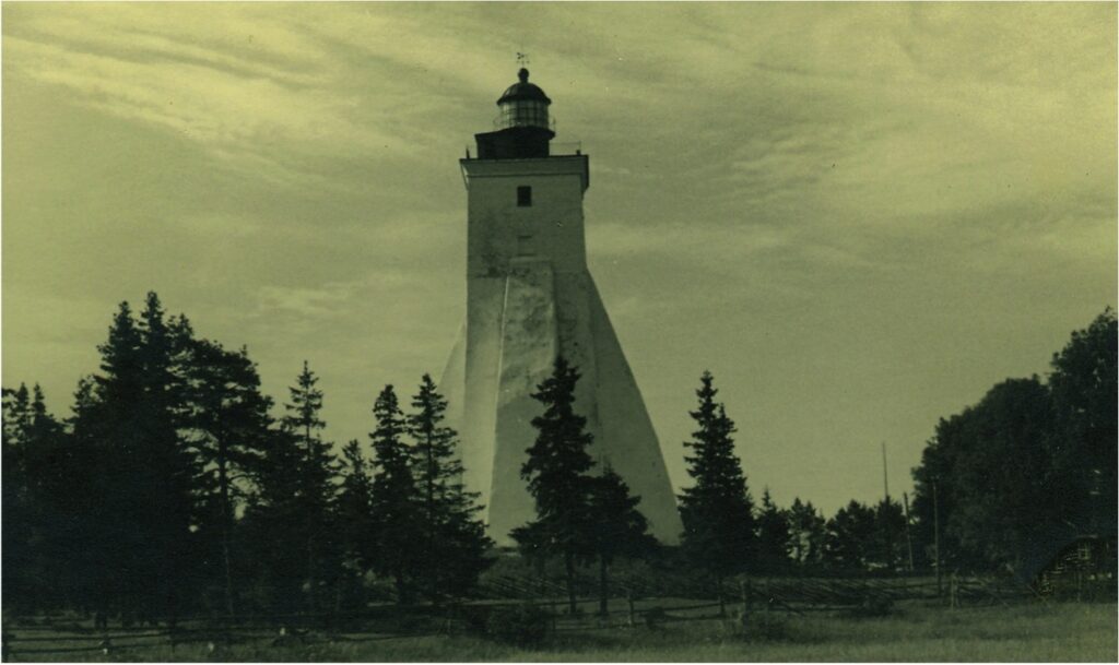 Kõpu lighthouse c. 1930. Jaan Vali collection.