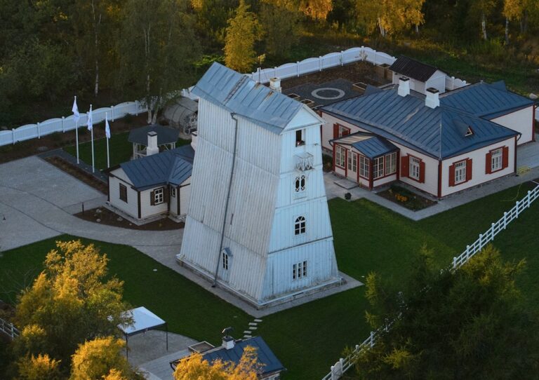 Suurupi Lower Lighthouse