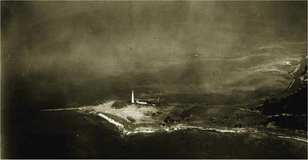 Aerial view of the Tahkuna lighthouse complex around 1930. Estonian State Archives.